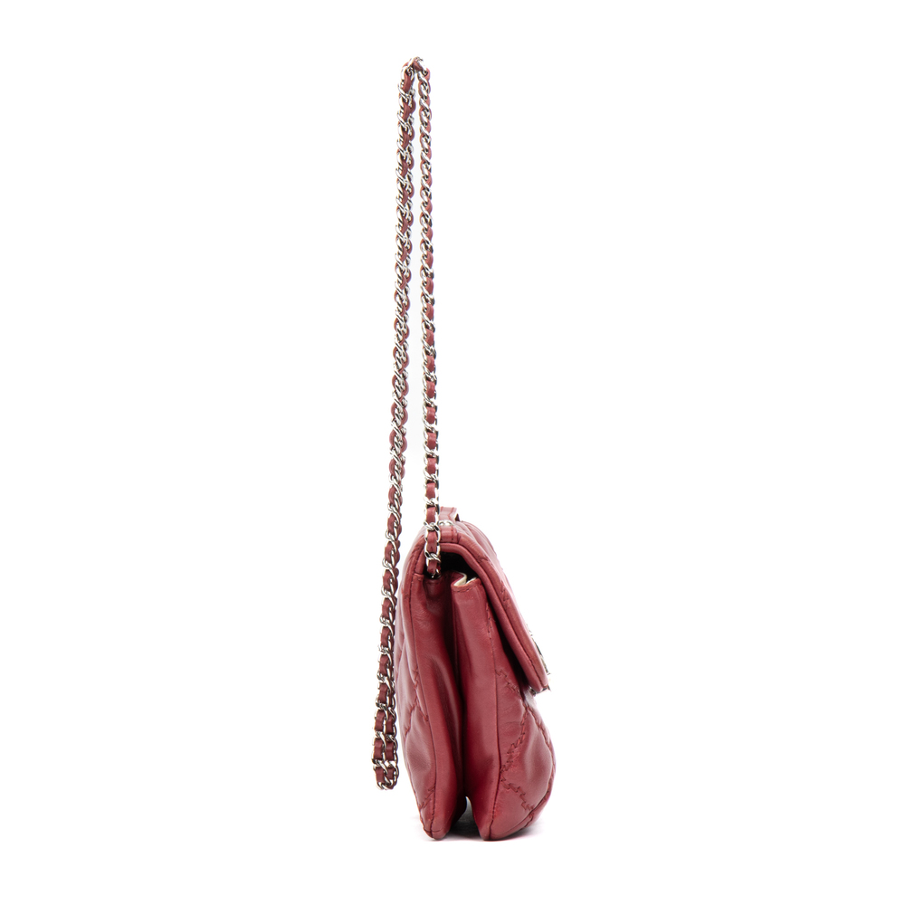 Chanel Hamptons Flap Top Handle - Picture 4 of 11